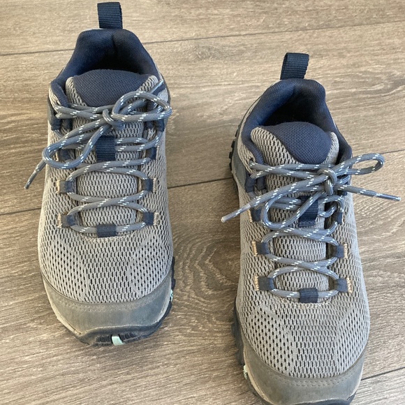 Women’s Merrell Trail Shoes - Picture 3 of 7